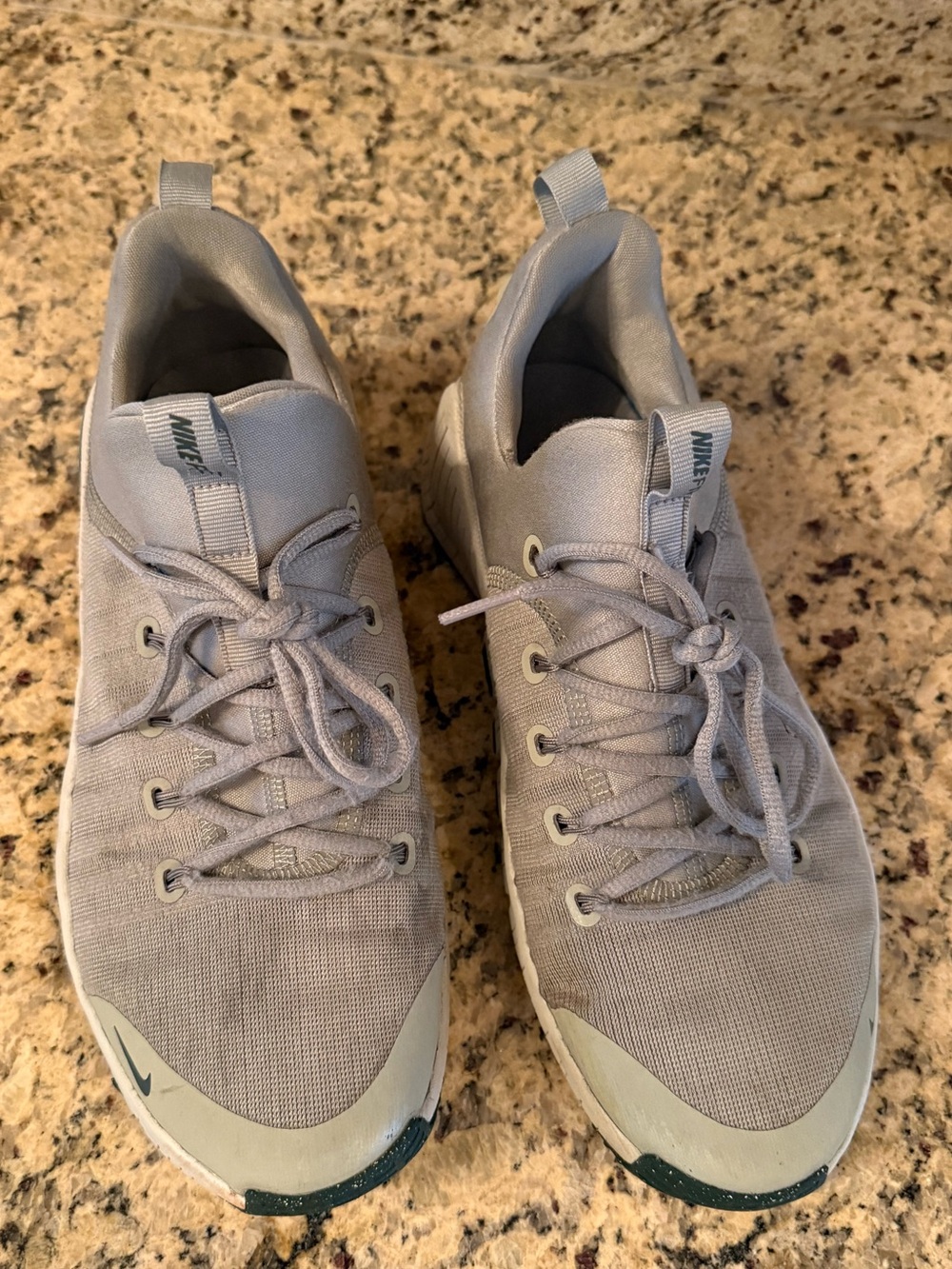 Nike free metcon 6 sage green size 10